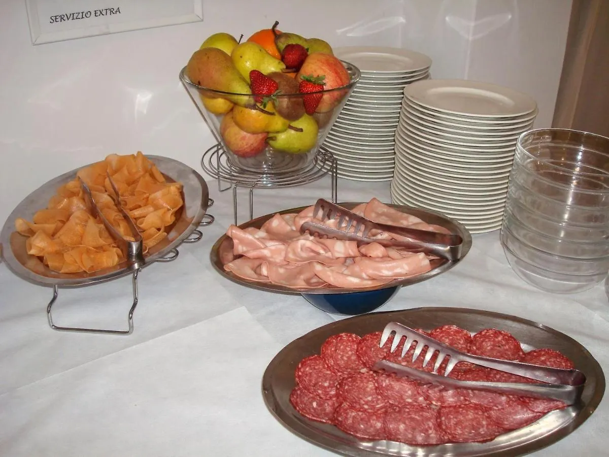 Hotel Amalfi Rimini 2*,