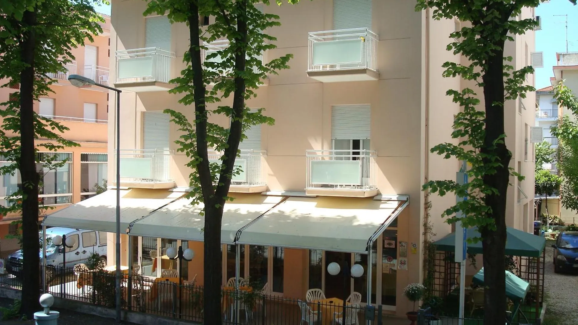 Hotel Amalfi Rimini 2*,