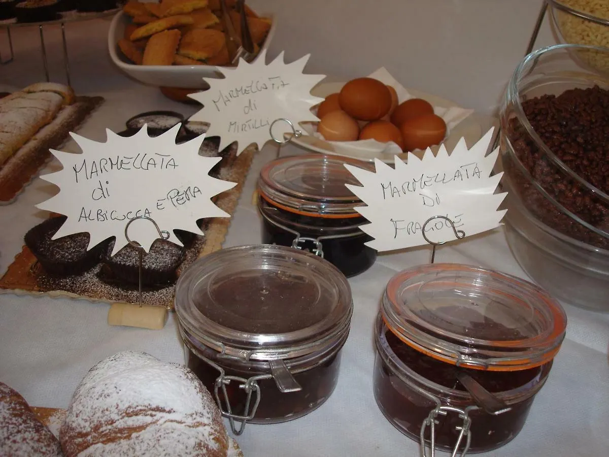 Hotel Amalfi Rimini 2*,  Italy
