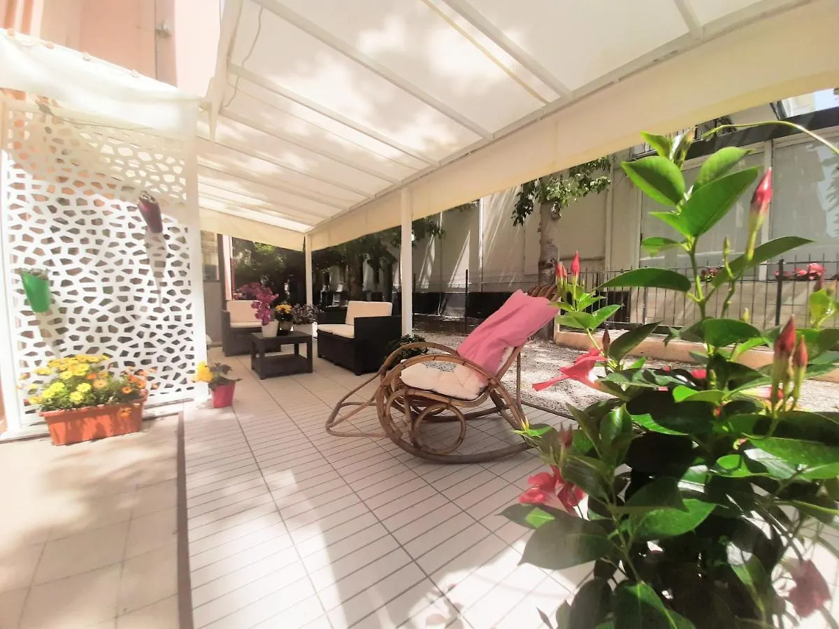 Hotel Amalfi Rimini 2*,