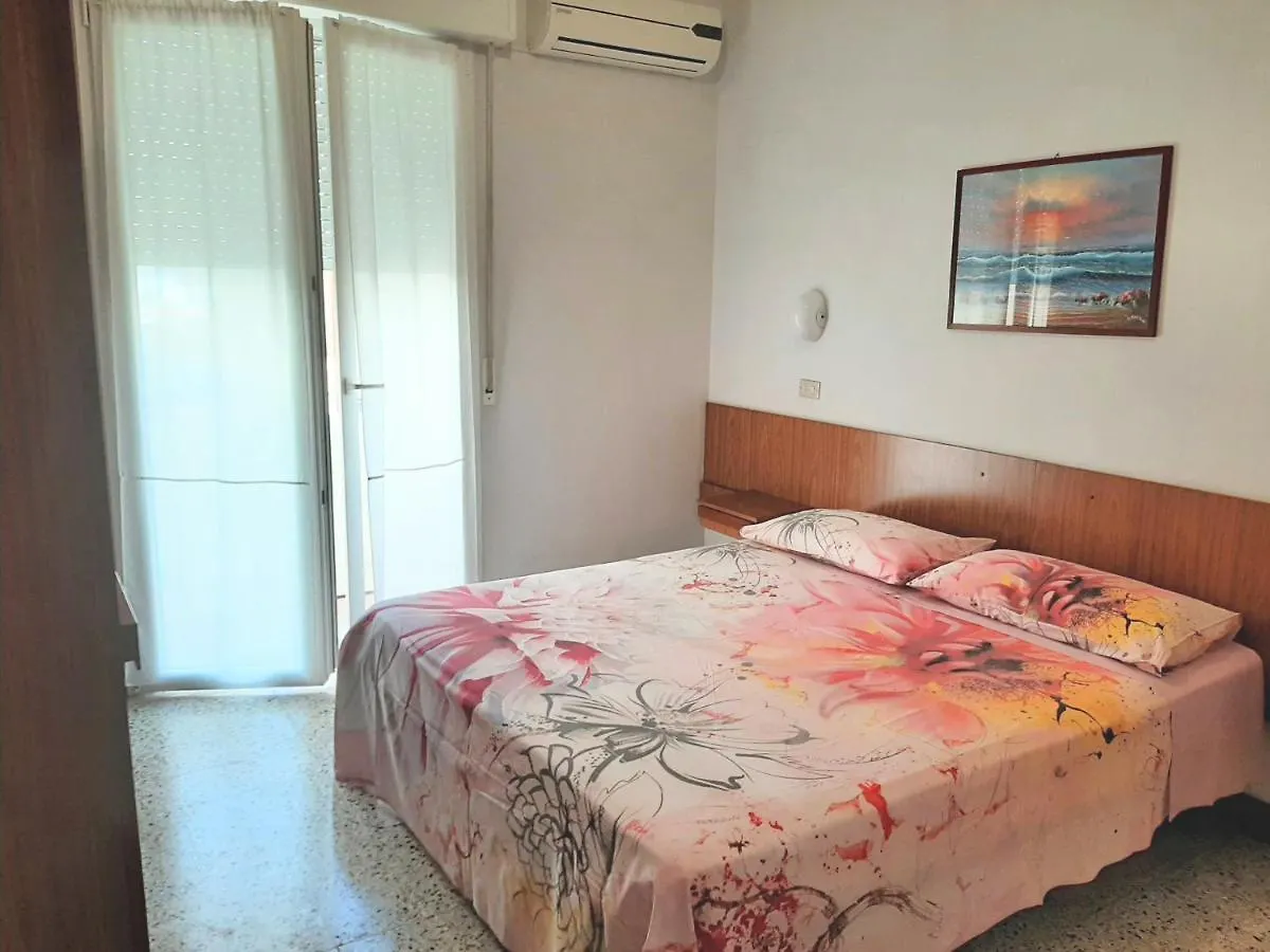 Hotel Amalfi Rimini 2*,